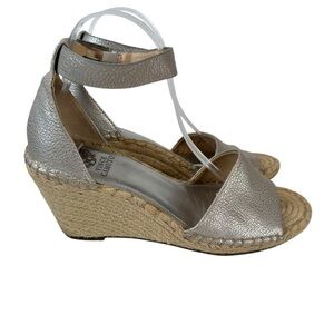 Vince Camuto Leera Silver Espadrille Wedge Sandals Womens Size 10 Metallic Luxe